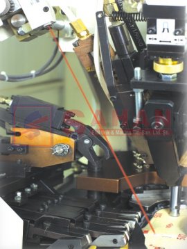 COMPUTERIZED AUTOMATIC CEMENTING SIDE AND HEEL LASTING MACHINE 5